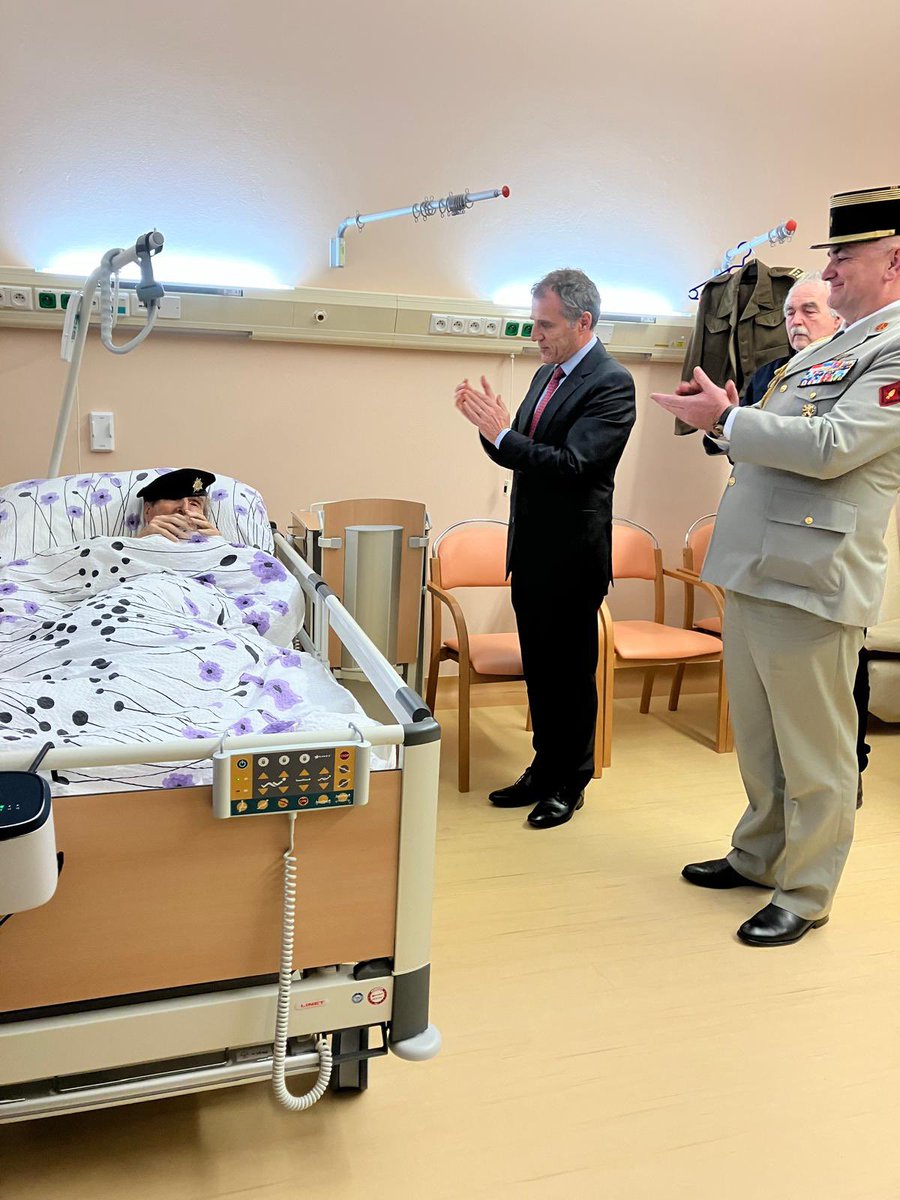 La France à Prague 🇫🇷🇨🇿 tweet media