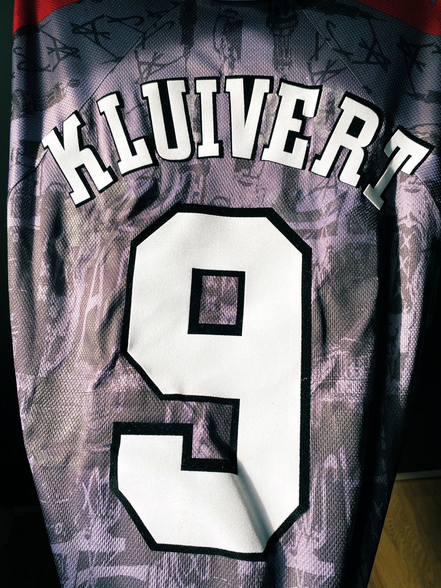 ❌❌❌ Hubo un tiempo —sí, muy lejano— en el que las obras de arte eran camisetas.