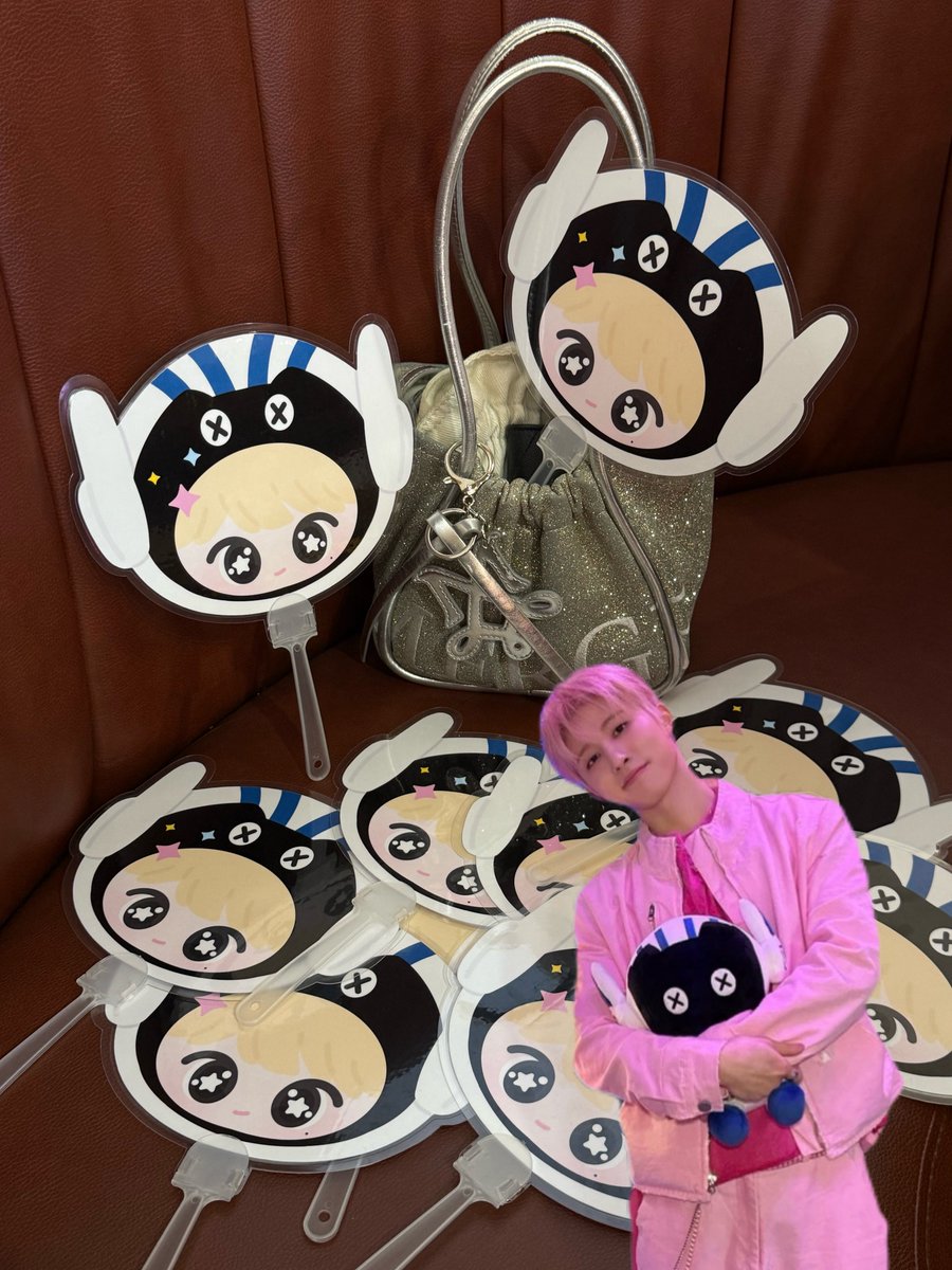 🆔🎡 Giveaway พัดฮันบินโทบิ 💗

ทำมาเยอะเลย พรุ่งนี้มารับเด็กๆกันนะคะ
 #2026THELASTPARADEENCOREINBANGKOK