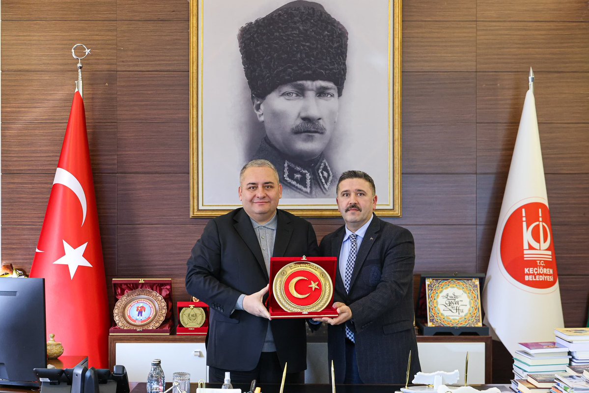 Ankara Erzincanlılar Dernek Başkanı Sayın Metin Seçen’i belediyemizde ağırladık.

Ziyaretleri için kendilerine teşekkür ediyorum. Ankara’da yaşayan Erzincanlı hemşehrilerimizin sosyal ve kültürel dayanışmasını güçlendirecek çalışmaları, ortak akıl ve iş birliğiyle sürdüreceğiz.