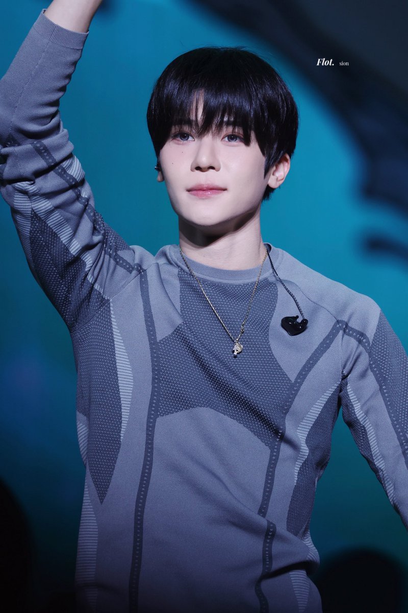 𝐹𝑙𝑜𝑡. tweet media