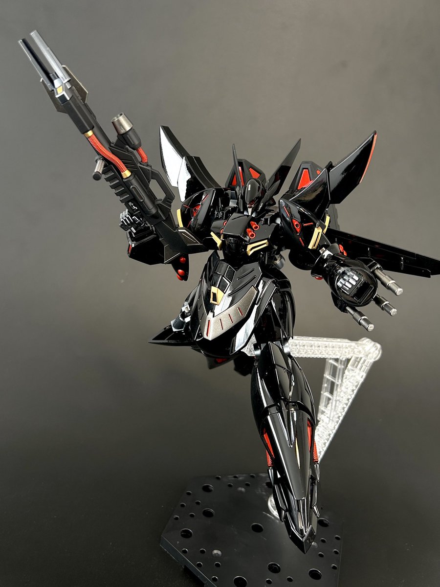 Zton84's tweet photo. HG_ゲシュペンストmk-ii

せっかくカイ機を手に入れたのに…

いや、やっぱ黒だよなぁゲシュペンストは黒にしたいよなぁ〜テカテカに！

あぁ見たことある！グリフォンだぁ

#ガンプラ
#スパロボ
#スーパーロボット大戦 https://t.co/Z6wjfTJuab