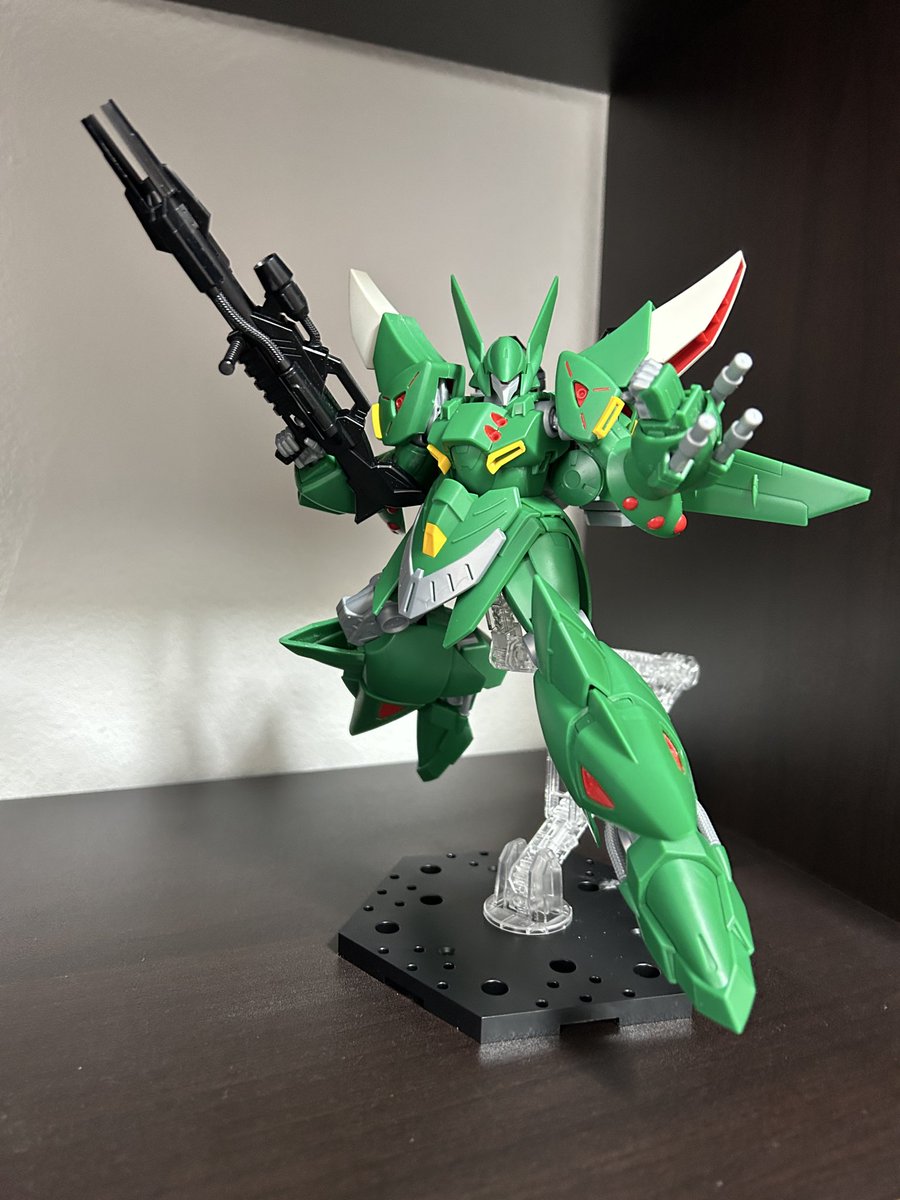 Zton84's tweet photo. HG_ゲシュペンストmk-ii

せっかくカイ機を手に入れたのに…

いや、やっぱ黒だよなぁゲシュペンストは黒にしたいよなぁ〜テカテカに！

あぁ見たことある！グリフォンだぁ

#ガンプラ
#スパロボ
#スーパーロボット大戦 https://t.co/Z6wjfTJuab