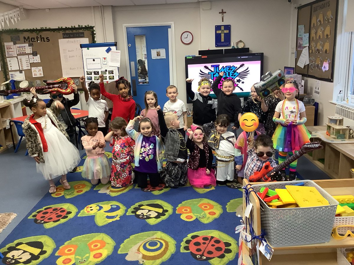 LittleStFrancis's tweet image. Reception look fabulous dressed as rock stars for TTRS/NUMBOTS day. #NSPCC