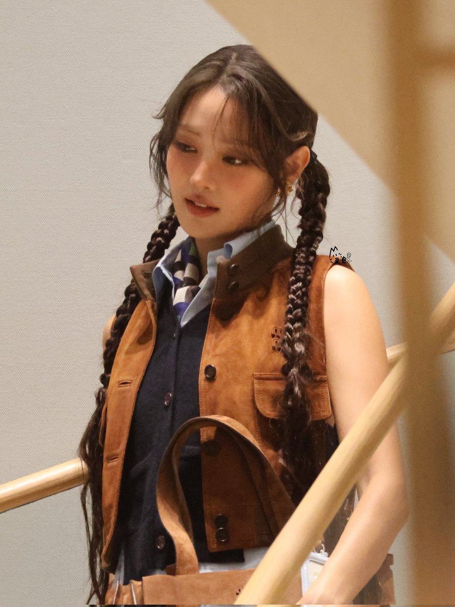 260206 MINNIE HK MIUMIU

#아이들 #IDLE 
#민니 #MINNIE #มินนี่