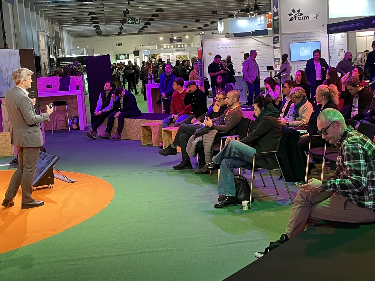 Trapview tweet media