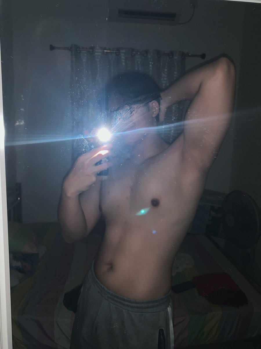 miniceries's tweet photo. Izin body check ya https://t.co/mqCmx2iNWn