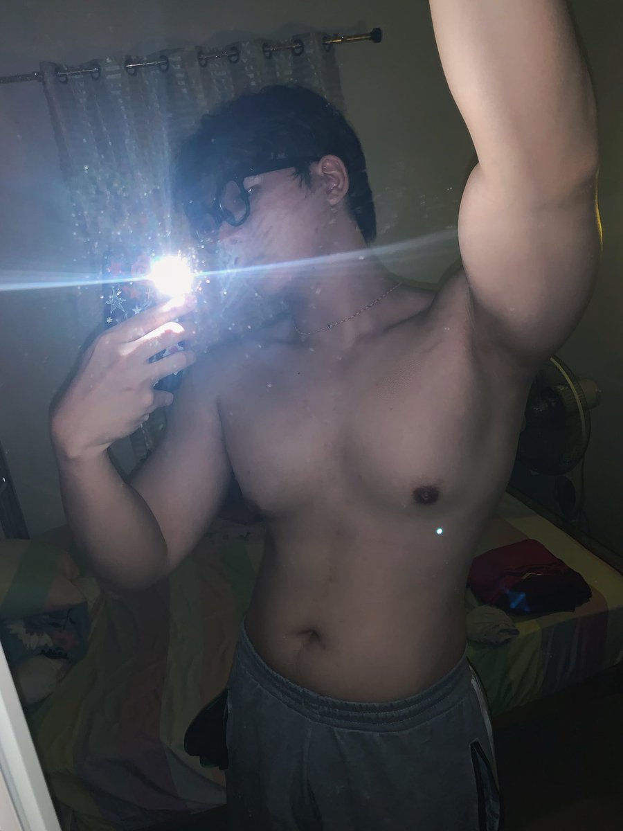 miniceries's tweet photo. Izin body check ya https://t.co/mqCmx2iNWn