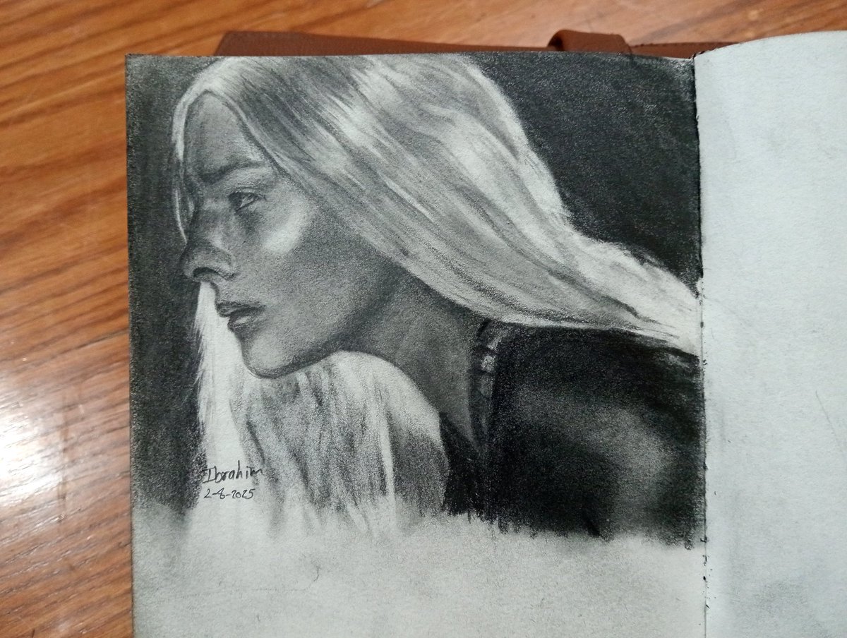 Ibrahim_Salah47's tweet photo. me vs my art https://t.co/hniErQbP4K