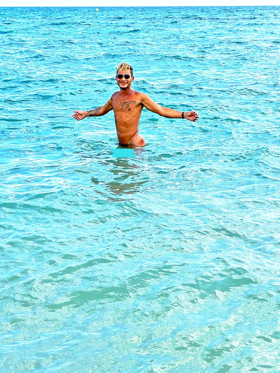 gioamane_92's tweet photo. Echo de menos el verano! 🩵☀️
.
.
.
.
.
.

 #gay #gayman #gaylife #summer #europa #Spain #playanudista #naturalist https://t.co/gD7qDxSH86