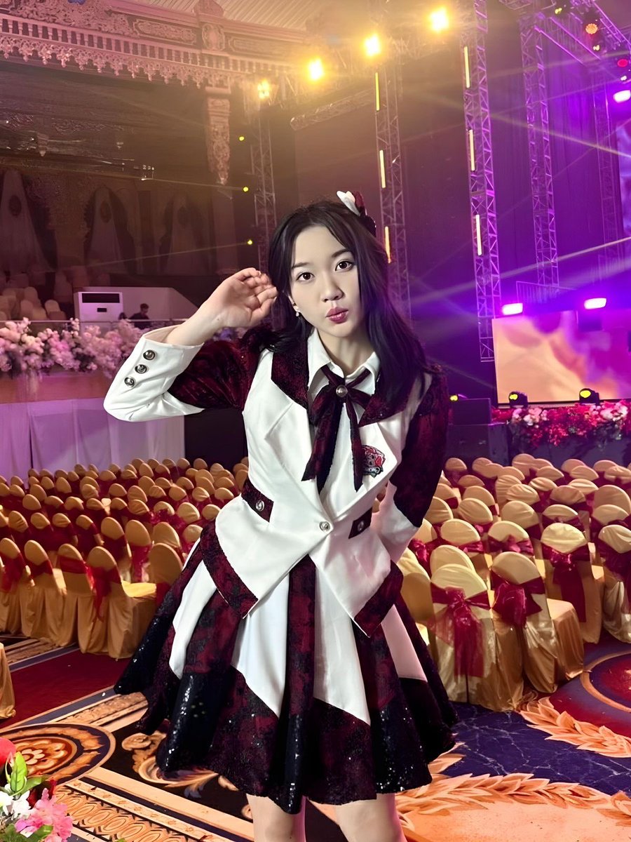 meongpundung's tweet photo. Top 4 versi w :
1. Cosmos : cantik banget ishou nya
2. Ishou Team J yang merah (w lupa namanya apa), itu kelas banget sihh
3. Ishou Idol no Ouja : kerasa "Queen" nya
4. Ishou Magic Horas : ini classy banget love love
anw, #zeesha 🥰 https://t.co/Xzhjch7JHM
