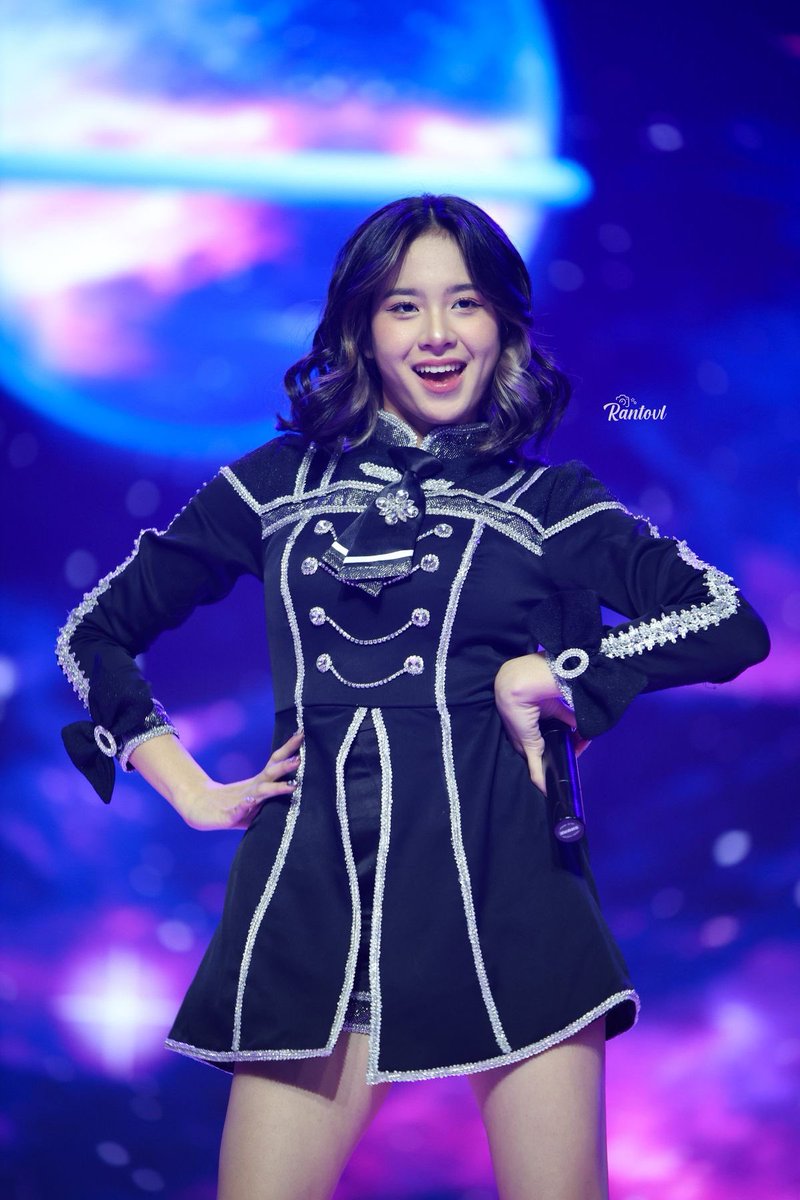 meongpundung's tweet photo. Top 4 versi w :
1. Cosmos : cantik banget ishou nya
2. Ishou Team J yang merah (w lupa namanya apa), itu kelas banget sihh
3. Ishou Idol no Ouja : kerasa "Queen" nya
4. Ishou Magic Horas : ini classy banget love love
anw, #zeesha 🥰 https://t.co/Xzhjch7JHM