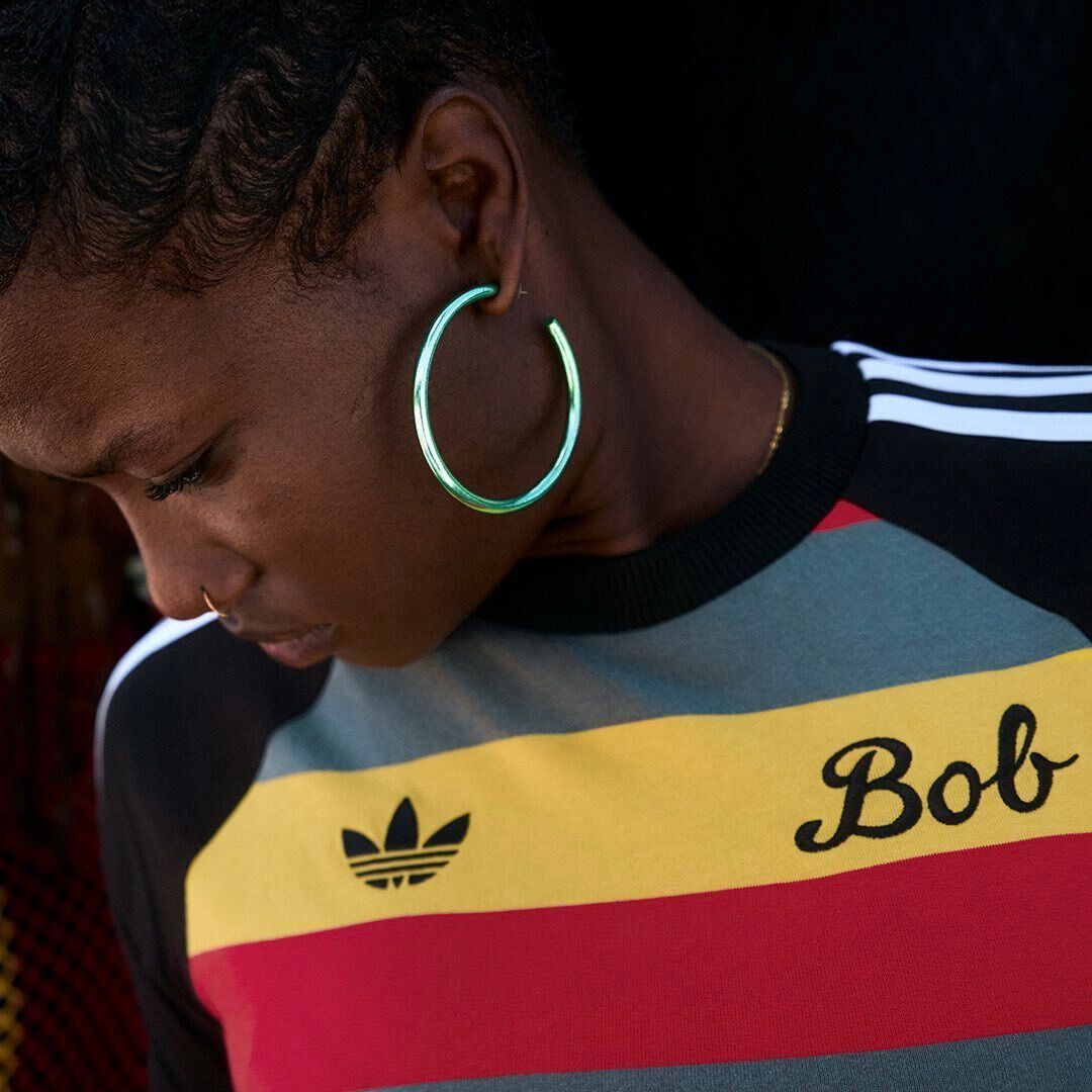 Classic Football Shirts tweet media