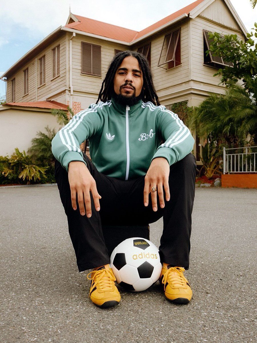 Classic Football Shirts tweet media