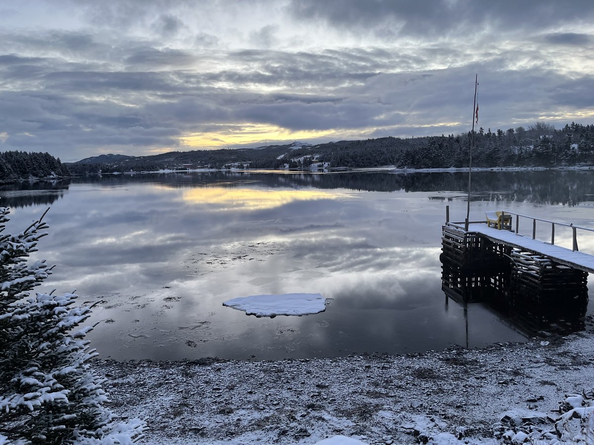 Light dusting of snow overnight #NLWX