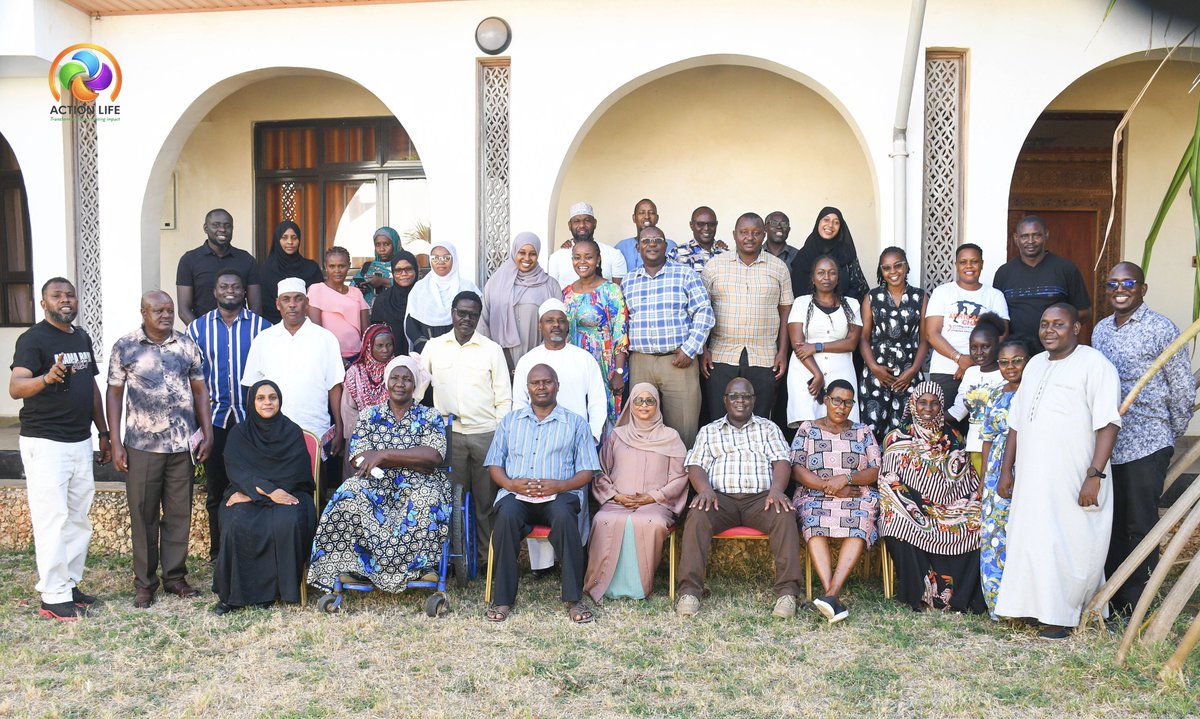 actionlife_Ke's tweet photo. Action Life joined national &amp; county govt, media, creatives, and CSOs in Lamu, convened by  @NCTC_Kenya, to strengthen ethical communication for PCVE. Practical actions developed to feed County Action Plans under the #NSPCVE2025–2030.we shape narratives of trust and resilient. https://t.co/tuAcuiRGiN