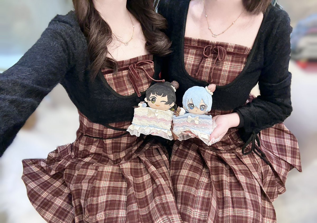 _miu_megu_megu_'s tweet photo. 📍AMETELAS

大阪のバレンタインカフェが可愛すぎた💝🍫
服もapresjourのバレンタインにぴったりな可愛いお洋服あわせた> ·̫ <♡

首下界隈も可愛く撮れて大満足🎶

 #apresjour
 #趣味垢さんと繋がりたい 
 #ホビ垢さんと繋がりたい https://t.co/nyRbfJdcuz