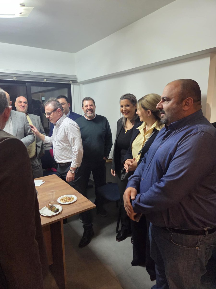 Σε κατάμεστη αίθουσα στα γραφεία της ΔΗΠΑ - Συνεργασία στη Λάρνακα κόπηκε η βασιλόπιτα με τις ευχές για ένα δημιουργικό και νικηφόρο έτος. <a href="/followers/">はうはう</a> <a href="/highlight/">highlight</a> Δημοκρατική Παράταξη · ΔΗΠΑ