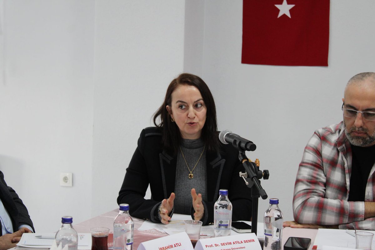 KarasuKaymakam's tweet photo. Gerçekleştirilen çalıştayın moderatörlüğünü Prof. Dr. Yusuf GENÇ ve konuşmacılığını Prof Dr. Sevim Atila DEMİR, Prof Dr. Hasan Hüseyin TAYLAN, Doç Dr. Mehmet KAYA, Dr. Öğretim Üyesi İhsan KUTLU  ve Diyanet İşleri Başkanlığı Emekli Müşaviri Ömer AYDIN üstlendi https://t.co/4pgSb2Qk8j
