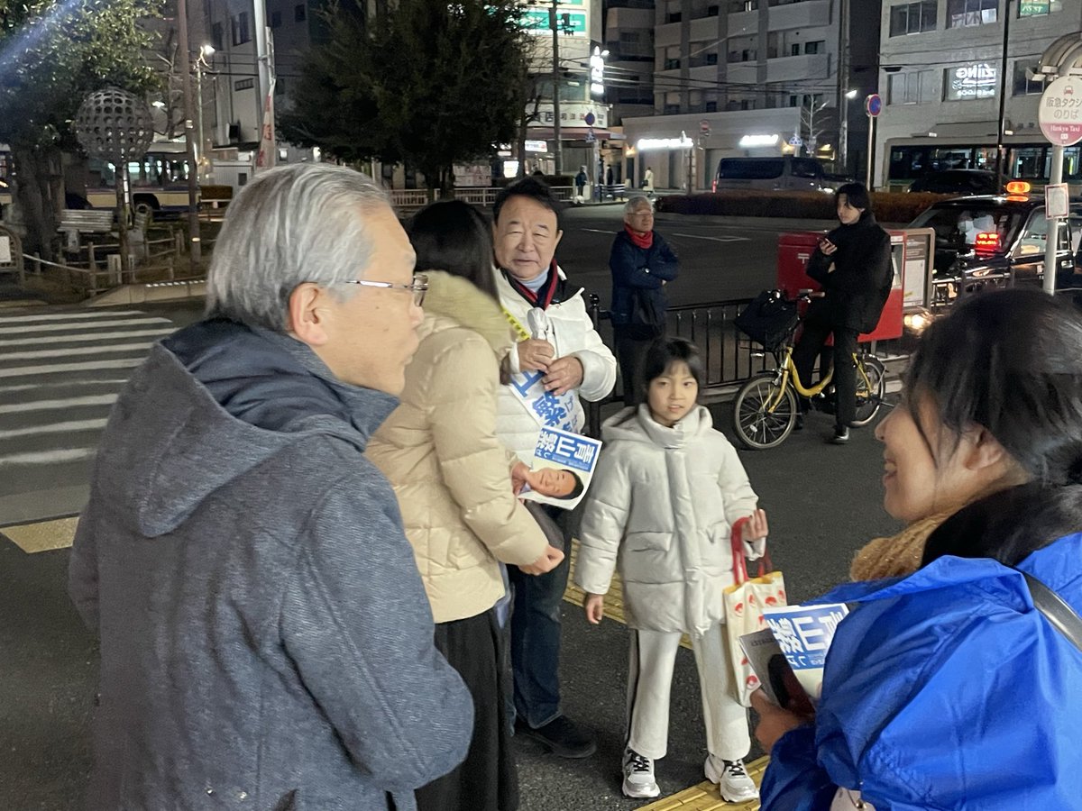 nihonshindo's tweet photo. 尼崎駅での青山繁晴さんの演説を聴いて魂が震えました。
言葉に力が宿っているし、何より「媚びない姿勢」が信頼できる。
今まで政治に興味がなかった人も、一度YouTubeや現場で彼の声を聴いてほしい。一票を託す価値があります！
#青山繁晴 #尼崎を日本を面白く #兵庫8区 https://t.co/6mOaga1iQS