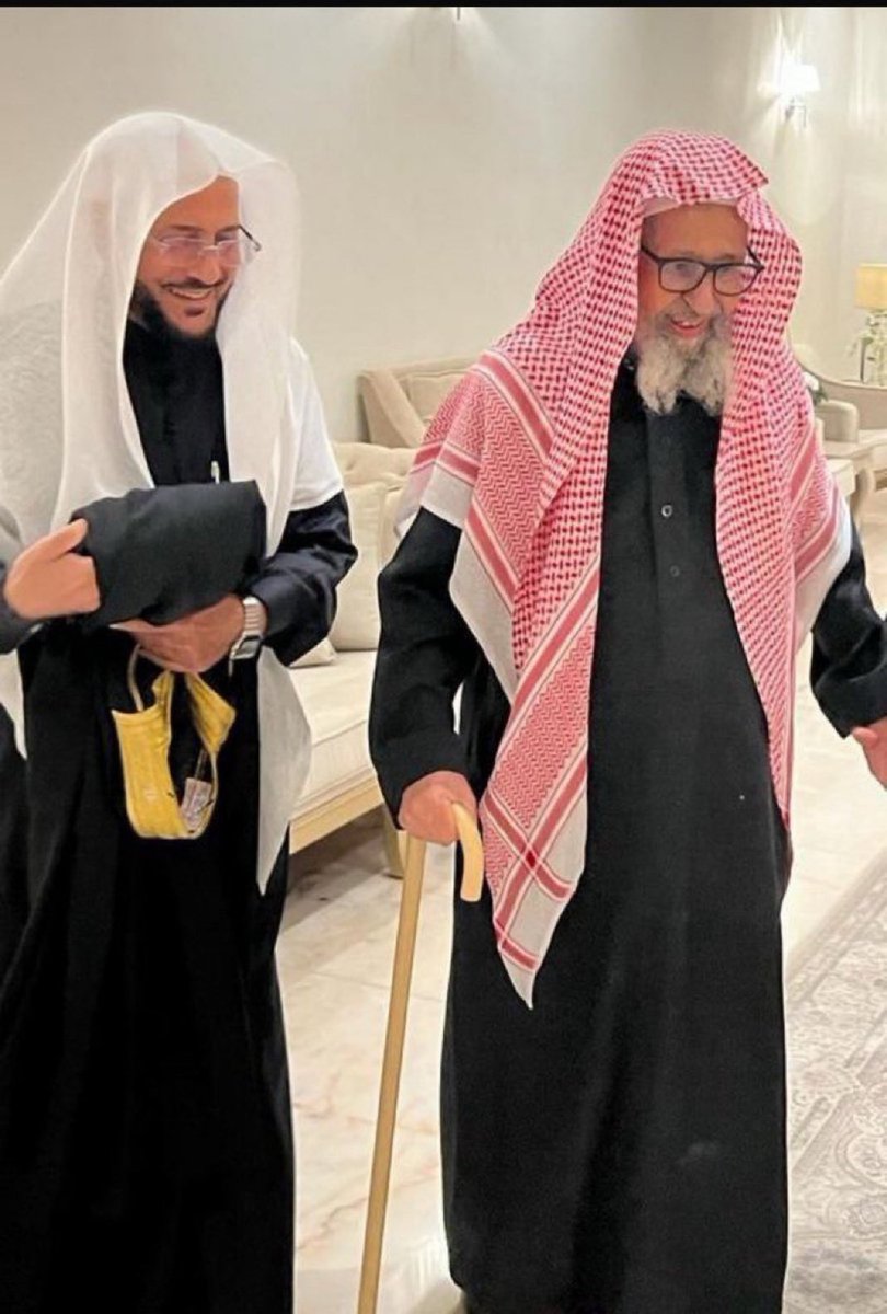 اللهم متّعهم بالصحة والعافية، وبارك لهم في أعمارهم وأعمالهم، واجزهم خير الجزاء على ما بذلوه من علمٍ نافعٍ وجهدٍ مخلصٍ في خدمة الدين والوطن. 🤍🇸🇦