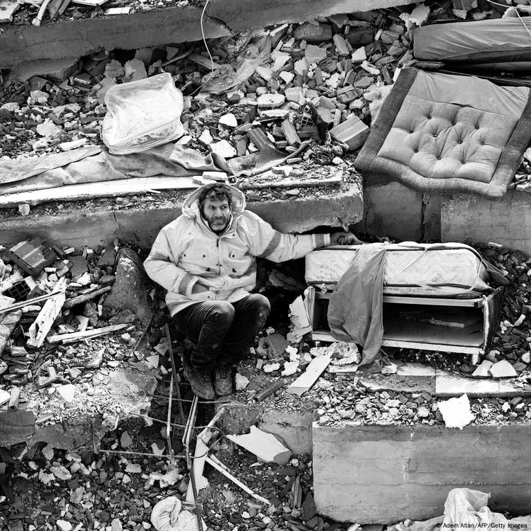 6 Şubat 2023... 

Unutmadık, Unutmayacağız!

#6subat2023 #deprem #6subat #DepremiUnutmaUnutturma