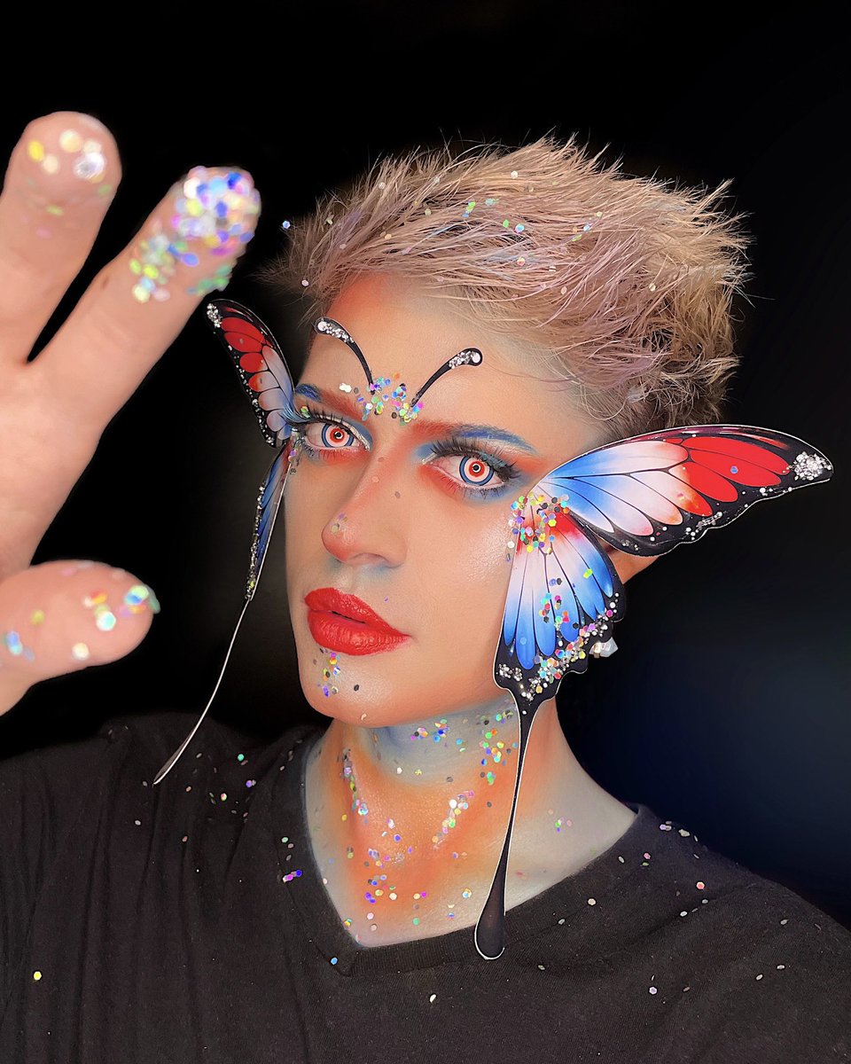 Stef_Stars's tweet image. ⟡🦋 𝐂𝐄𝐋𝐄𝐒𝐓𝐈𝐀𝐋 𝐁𝐔𝐓𝐓𝐄𝐑𝐅𝐋𝐘 🦋⟡

Watch me shine like a star
Like a star in the sky
⁻ ᵐᵃʳᶦⁿᵃ

#mua #stefstars