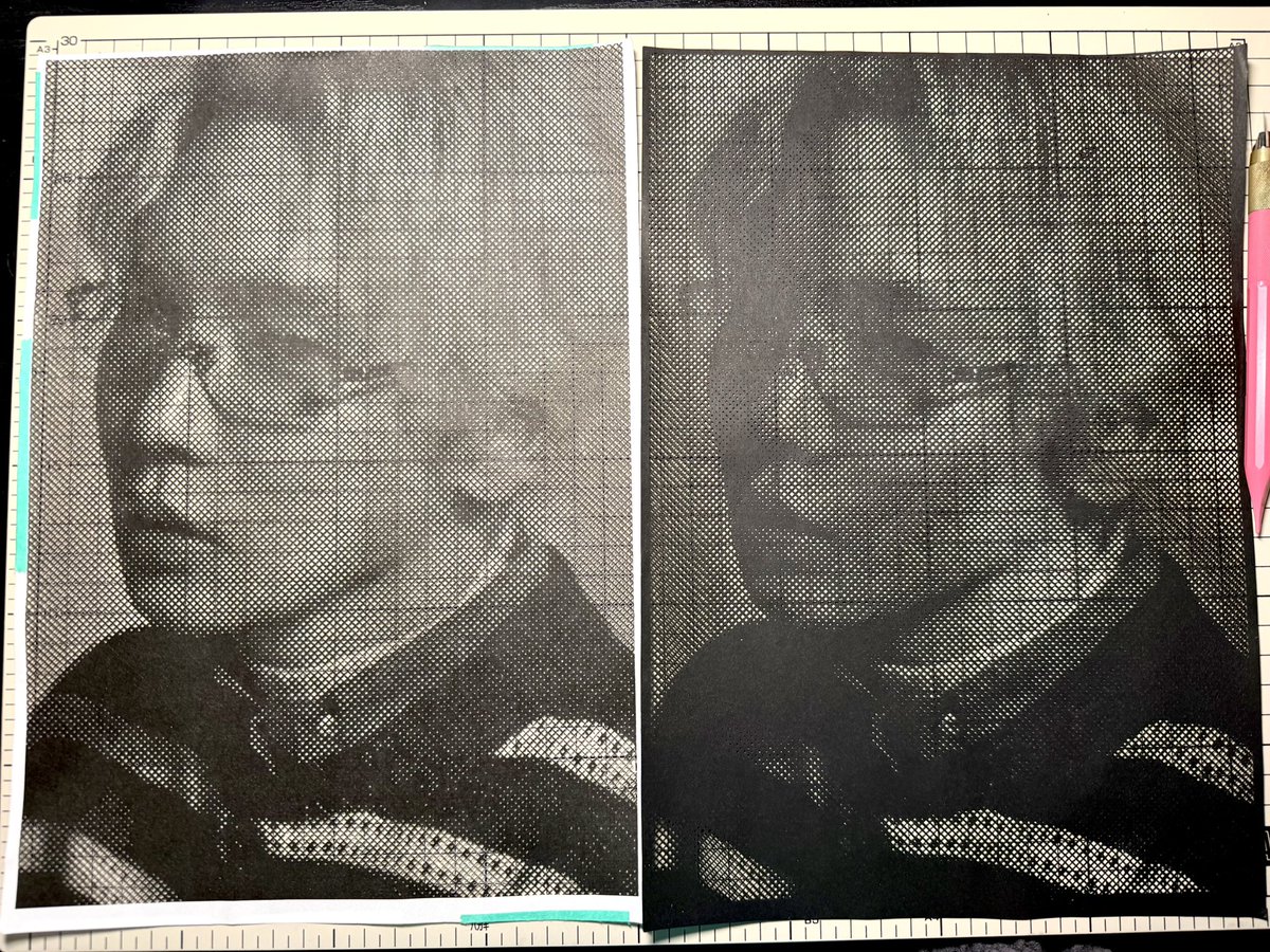 Circle31214's tweet photo. #WeStandWithKey
#AlwaysWithKey
#切り絵 #paperart
#키 #SHINee
シーグリのキーくんを切り絵にしました。
キーくんが1日も早く大好きな仕事を再開出来ますように🫶
3枚目は元絵(左)と完成したもの(右)
今回は元絵も綺麗に残りました☺️ https://t.co/hTqgKbAAf1