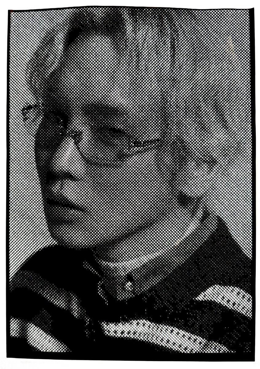 Circle31214's tweet photo. #WeStandWithKey
#AlwaysWithKey
#切り絵 #paperart
#키 #SHINee
シーグリのキーくんを切り絵にしました。
キーくんが1日も早く大好きな仕事を再開出来ますように🫶
3枚目は元絵(左)と完成したもの(右)
今回は元絵も綺麗に残りました☺️ https://t.co/hTqgKbAAf1