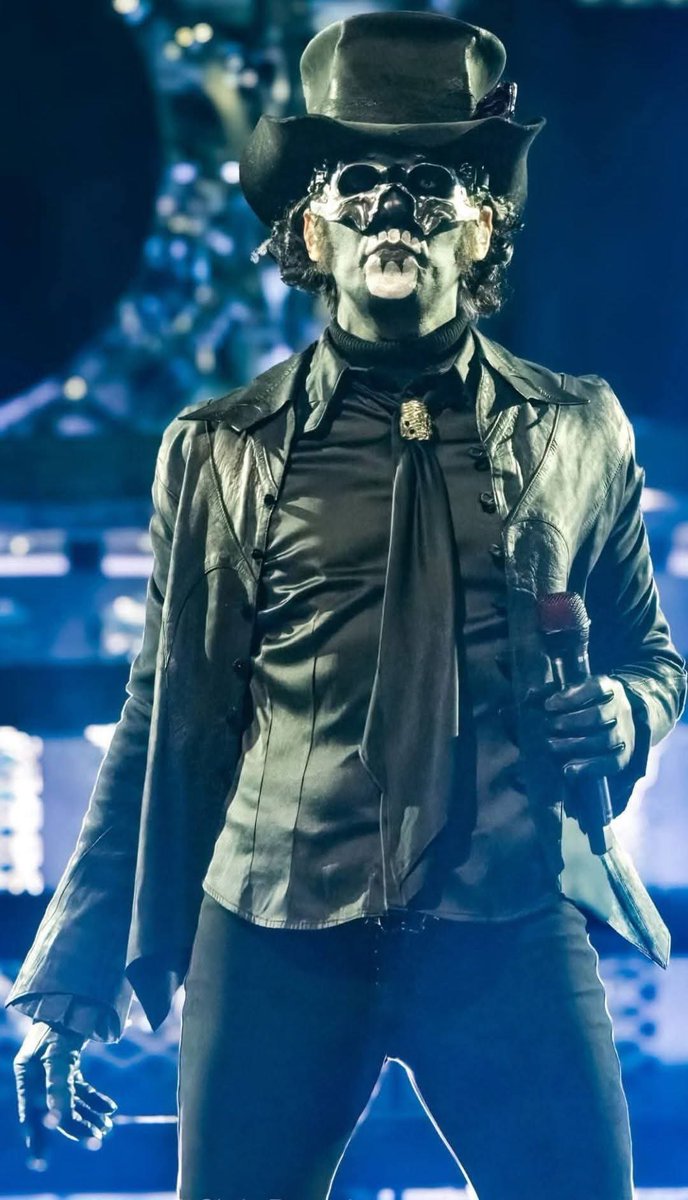 TheLakeGhost's tweet image. Perpetua tummy… much to think about… goodnight…