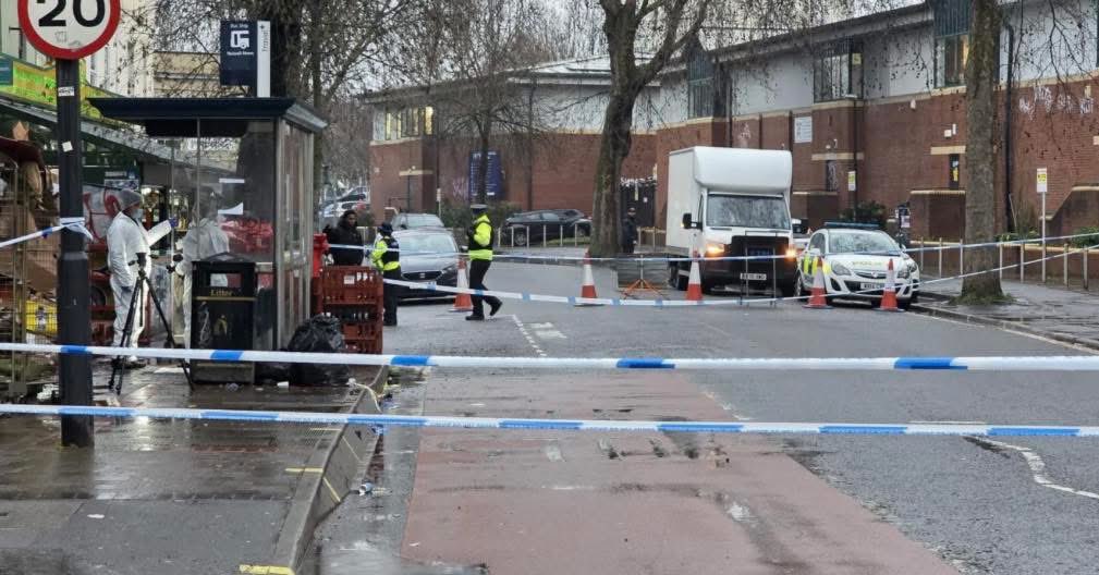 Matthews_angst's tweet photo. 47-year-old Leon Phillips died in hospital from stab wounds .

▪️Ayoob Mohamed, aged 18 from #StPauls 
▪️Muner Teclu, aged 20 from #Easton 
▪️Fallou Diop, aged 19 of no fixed address 
▪️Mustafa Ali, aged 18 from #Fishponds 

Feral youth dealing class A drugs run riot in Bristol . https://t.co/30wE5BLO40
