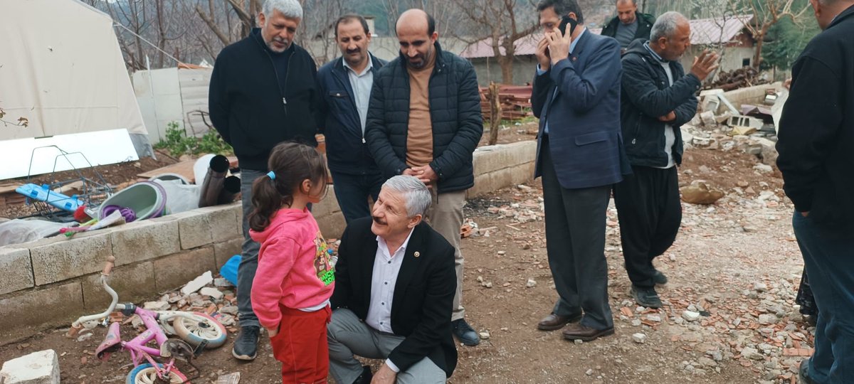 6 Şubat, sadece bir felaket değil, aynı zamanda milletçe dayanışmanın, vicdanın ve insanlığın sınandığı bir gündü. Acımızı unutmadık, kaybettiklerimizi kalbimizde taşıyoruz. Adalet, barış ve huzur temelinde yaralarımızı birlikte sardık. Bugün hâlâ yas tutarken, aynı zamanda