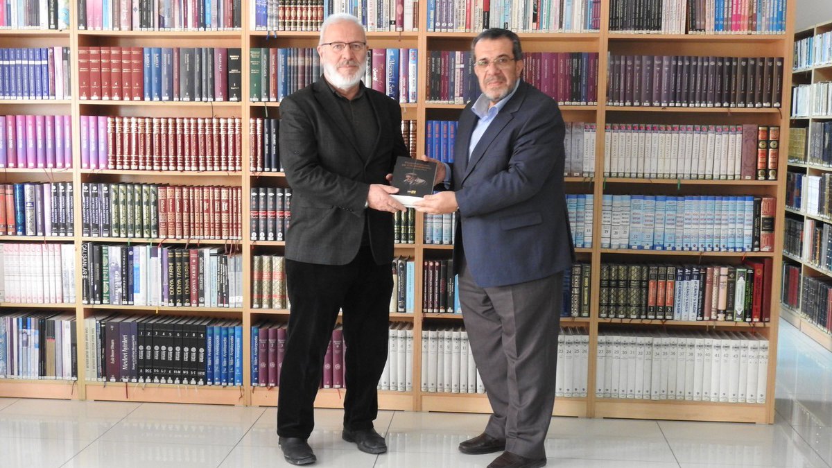 İstişare Kurulu Başkanımız Nurettin Soyak ve Konya Şube Başkanımız Mustafa Metin, Hasan Hüseyin Varol Hoca’nın vizyonuyla kurulan Hayra Hizmet Vakfı’nı ziyaret ederek Vakıf Başkanı Mustafa Varol ile bir araya geldi.