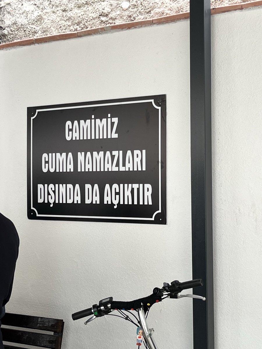 closeloopp's tweet photo. trip atmayan bi cami imamı kalmıştı, bu memlekette herkes çok duygusal https://t.co/ryVBXDdHlp