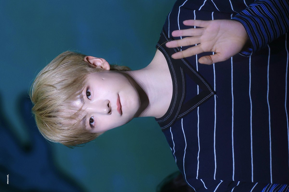 만영✮i tweet media