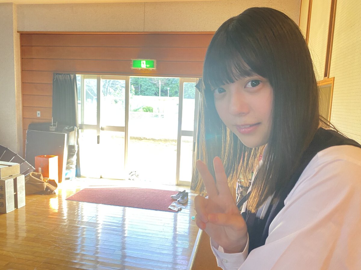 nogizaka46's tweet photo. 【ブログ更新 冨里奈央】 誰よりそばにいたい https://t.co/mWNHtRSWZQ https://t.co/5zo295xJ9m