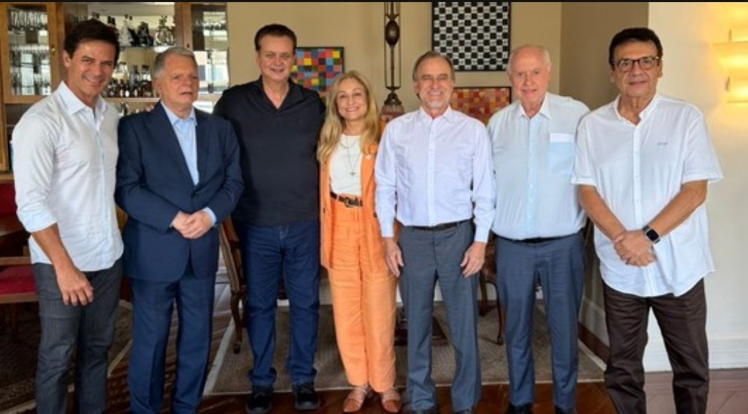 A foto divulgada pelo PSD retrata o fim do Tucanistão.
Em 2022, SP elegeu um governador de partido que não o PSDB pela 1ª vez em 28 anos. Em 2024, a sigla evaporou da Câmara de SP e encolheu no estado, de 173 para 21 prefeituras.
Restava a Alesp. Não mais.
g1.globo.com/sp/sao-paulo/n…
