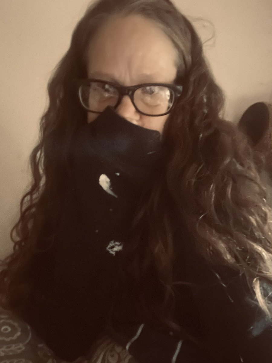 KellieADennis74's tweet photo. When ya fall asleep with your hair wet! 🤦♀️
Not a good way to start the day! But hey it’s Friday! 🩷
#HairProblems https://t.co/9nCH715FJY