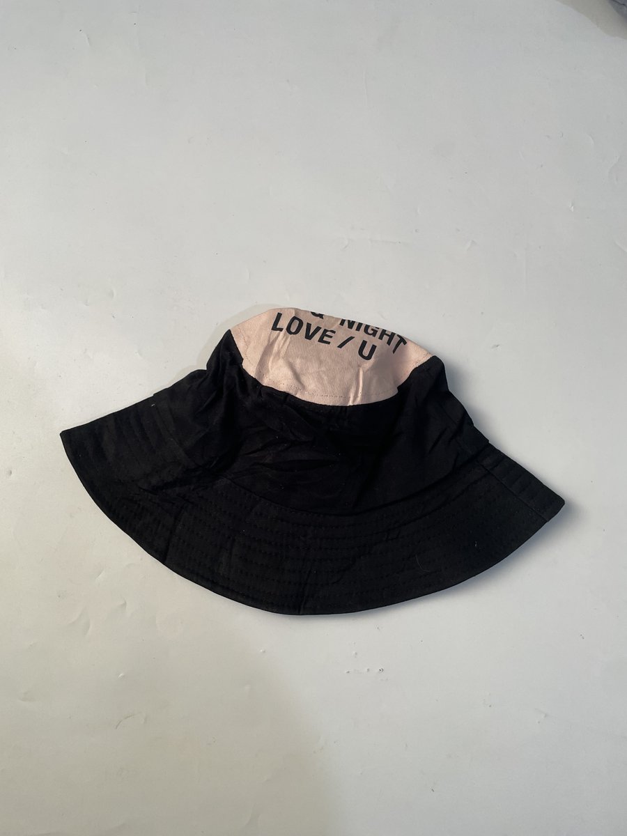 ChalePurpleThis's tweet photo. Bucket Hats available 
40 cedis 
Dm to purchase https://t.co/7KctYqTUCV