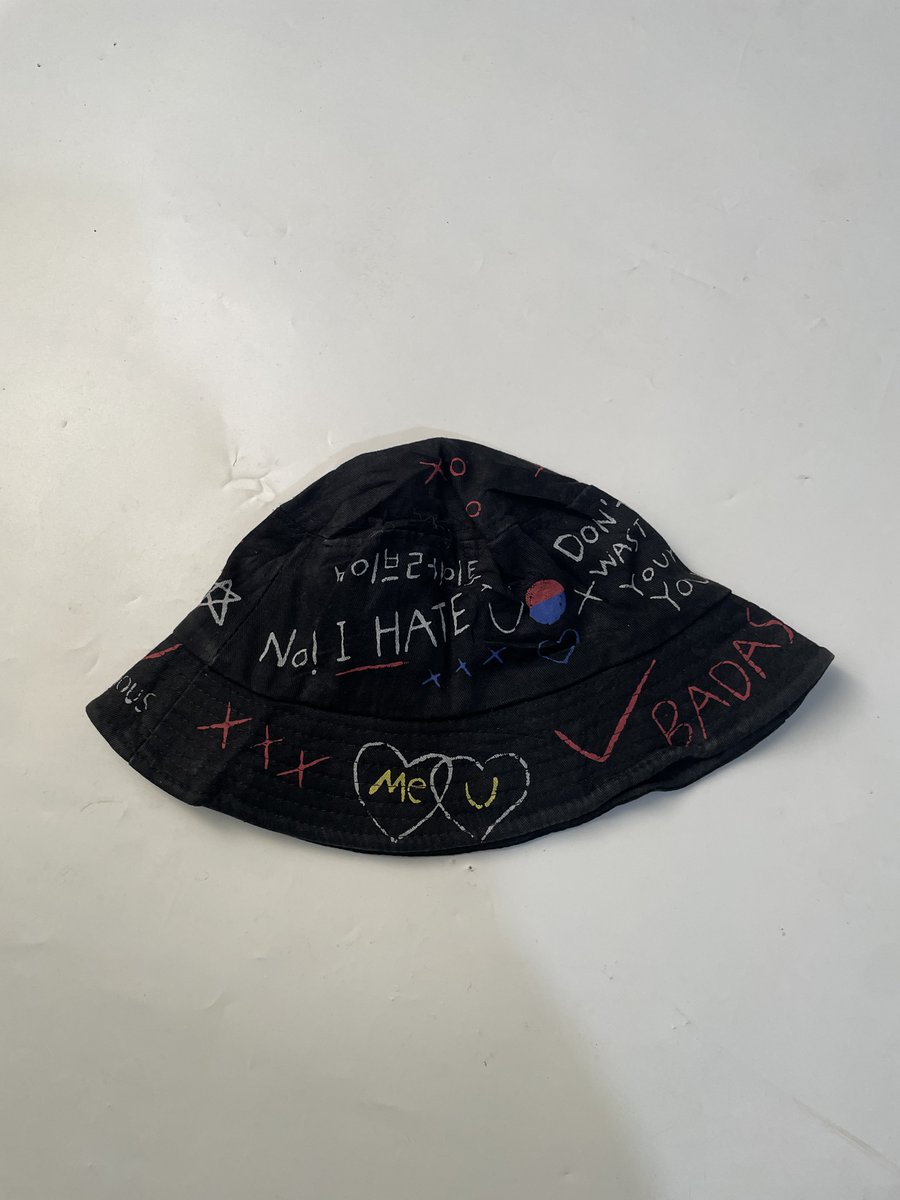 ChalePurpleThis's tweet photo. Bucket Hats available 
40 cedis 
Dm to purchase https://t.co/7KctYqTUCV
