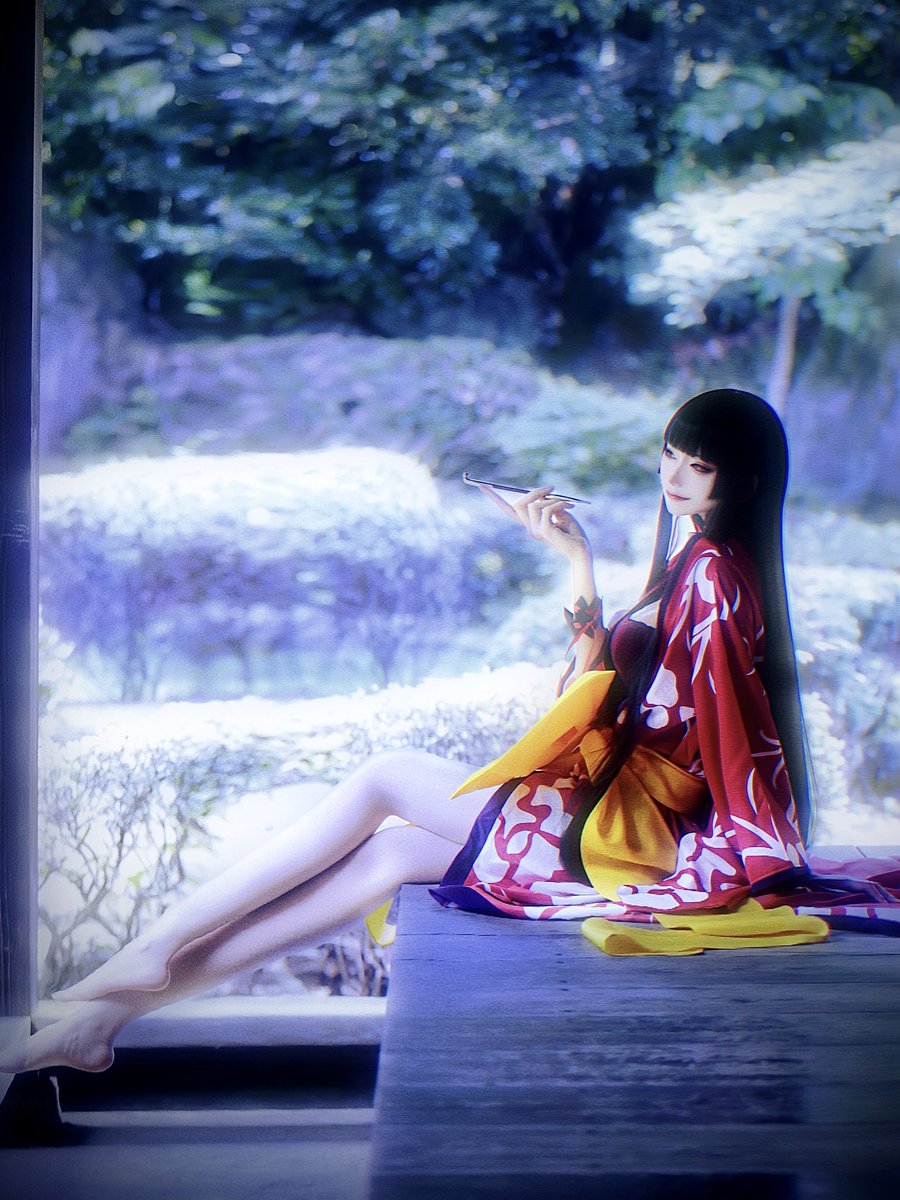 cos xxxHOLiC

　　　　　　　　　　　🦋

　　　　　　　　　　　　　　　　　　　壱原侑子