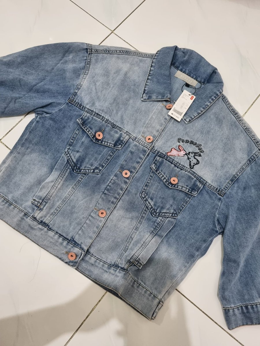 stoocp's tweet photo. wts / want to sale baju baru / preloved pribadi!

t. dress, celana panjang kulot, jaket denim, batik modern, dress pantai, outer, cardigan, merk mango, marks and spencer, zara.

details ada di bawah yaaa

#zonauang #wts #preloved https://t.co/4S05FgCuxu