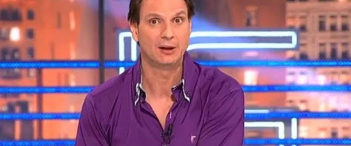 ExtraTele_'s tweet image. Javier Cárdenas alimenta el bulo de que Sánchez "prefiere dar" dinero a Broncano y no a la sanidad: "Este sinvergüenza..." elplural.com/extratele/javi…