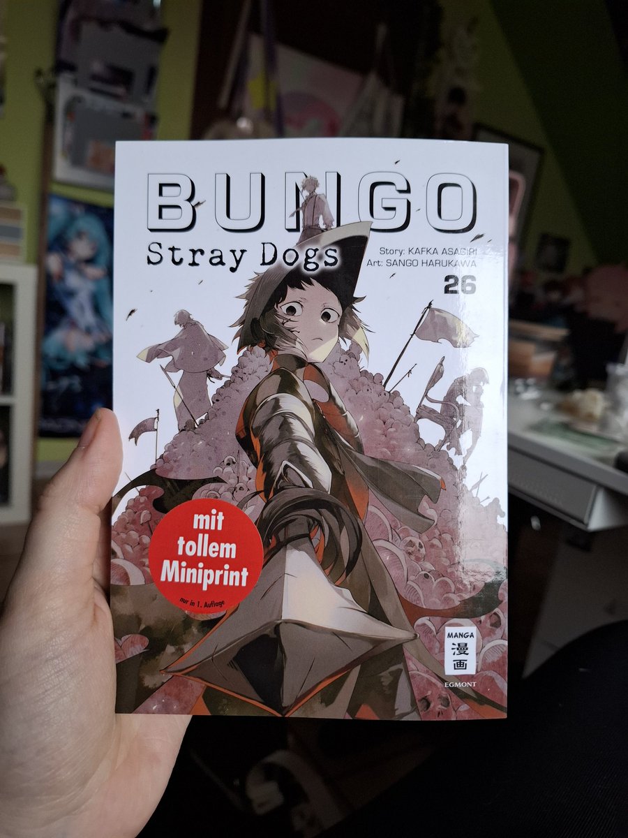 triviasea_'s tweet image. finally got bsd volume 26! fyodor my my beautiful pretty princess...