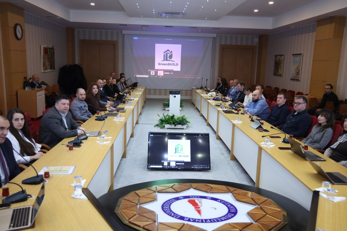 Università di Parma tweet media