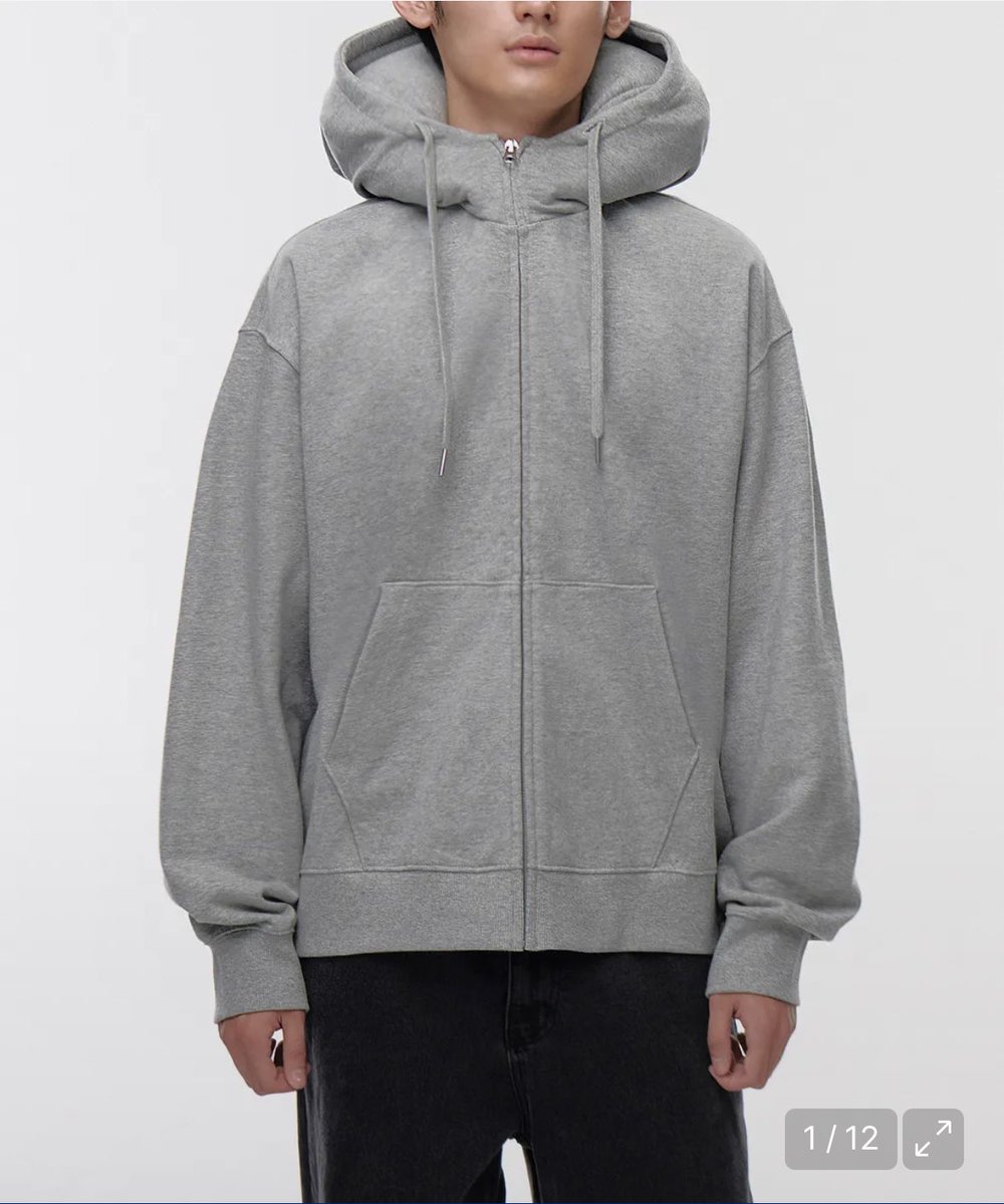 maldmasaeyo's tweet image. 교환학생 가거나 여행 많이 다니는 소녀들에게 추천하는 옷 진짜 제발

&amp;gt;&amp;gt;&amp;gt;&amp;gt; 무신사 스탠다드 에어 넥 필로우 오버사이즈 후디드 스웨트 집업 &amp;lt;&amp;lt;&amp;lt;

후드 집업인데 호스를 불면 후드가 목베개가 됨!!! 목베개 들고 다니기 힘들잖아요ㅜㅜ 
이거 맨날 입고 다녀서 외국인들이 코리아는 미래에 사는거냐함