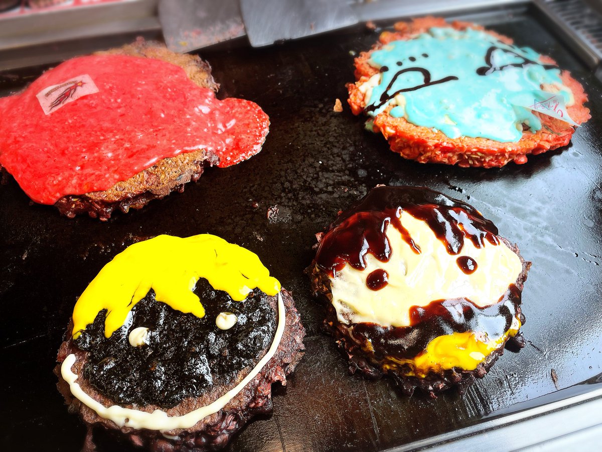 「帰宅!!映画たのしかった!!! お昼ご飯に食べたお好み焼き(頑張ってマクカト描い」|いぬっころのイラスト