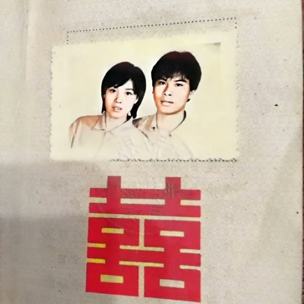 bliler14967's tweet photo. 十年未见的老伙计，一杯冰啤酒就回到了当年操场的风～下次还要抢同一串烤串！ https://t.co/ktnxRJyhUg