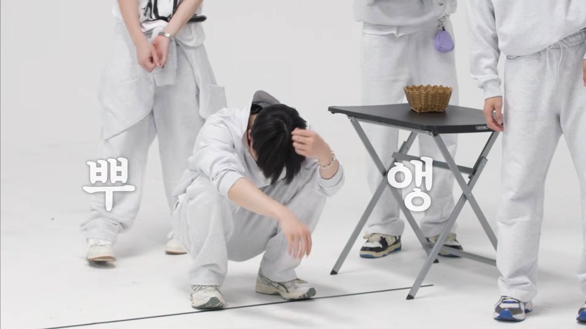 𝑱𝒊𝒏 tweet media