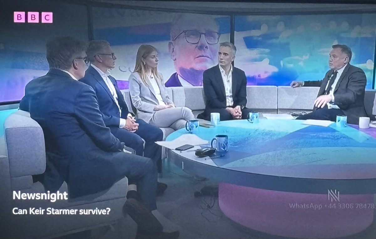 lisagillmore's tweet photo. Do the producers not see that there was something slightly ironic about the imagery of the panel whilst Ailbhe Rea was asked if the Government is a boys club https://t.co/0Ms2ojLXqr